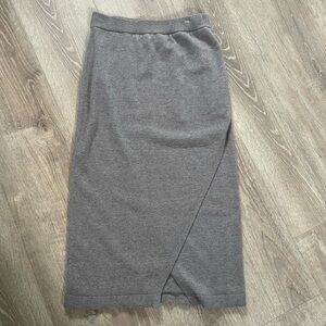 Kavu Women's Knit Sweater Skirt
Size xl excellent condition